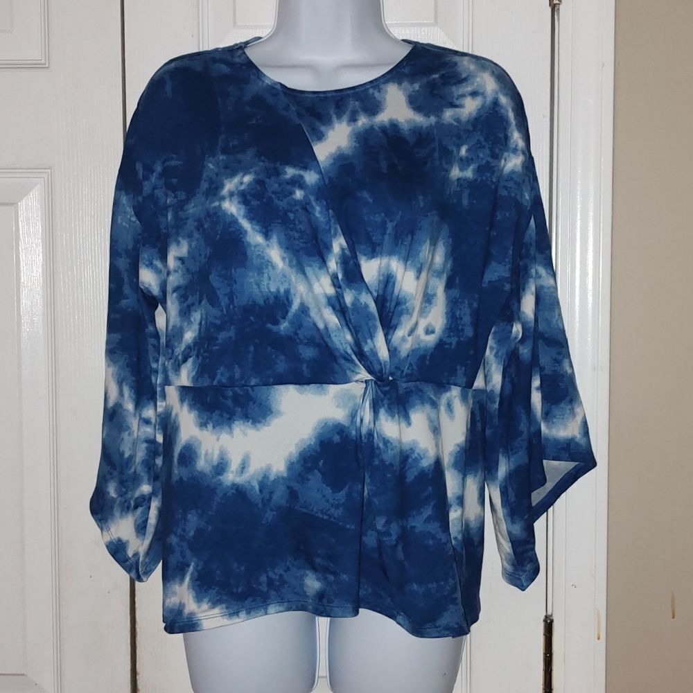 Cocomo blue white tie dye faux wrap top  super soft  Sz L EUC worn once